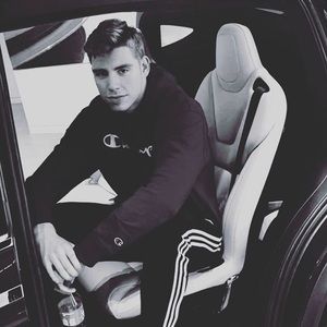 Meet your Posher, Ian